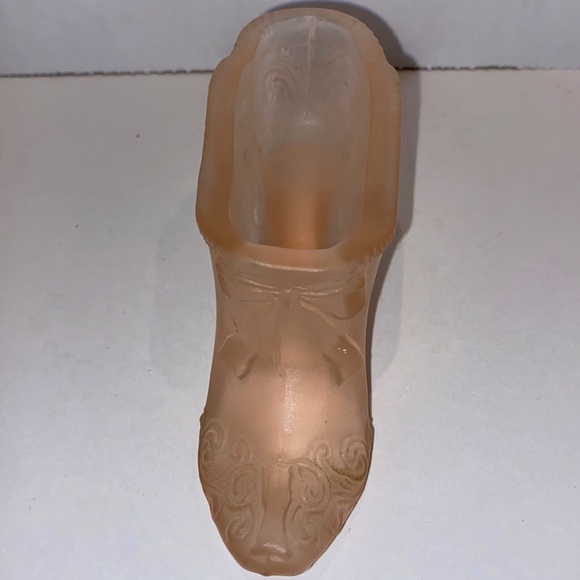 Satin Pink Victorian Glass Shoe - Picture 5 of 8